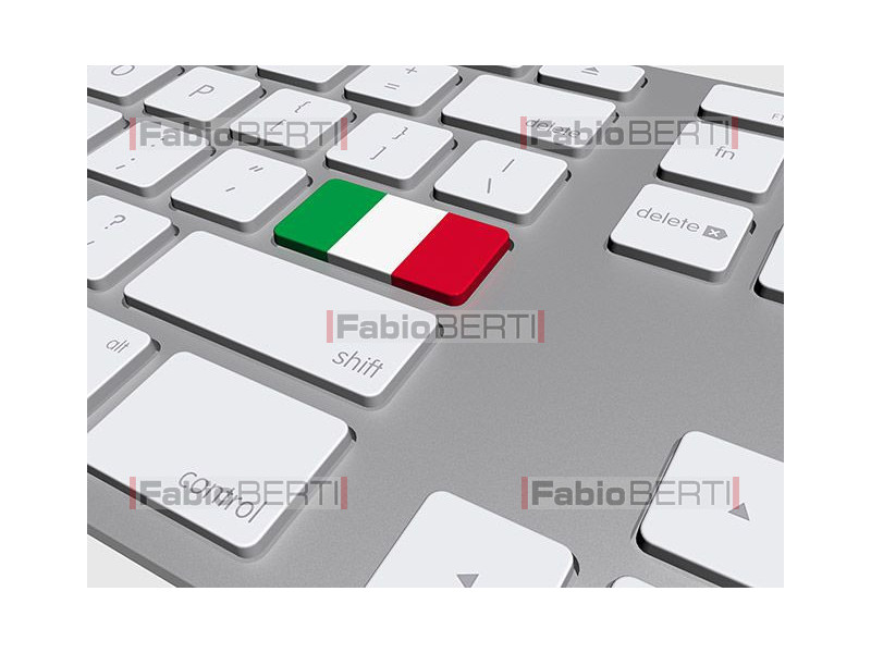 keyboard with Italian flag
